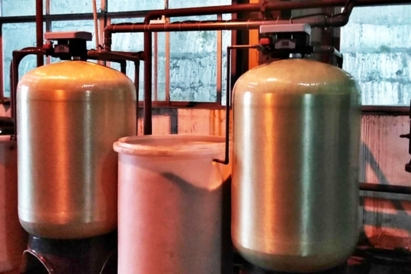 毛坦廠中學(xué)30T/H蒸汽鍋爐軟水設(shè)備